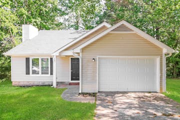 785 REDLAND DR JONESBORO, GA 30238